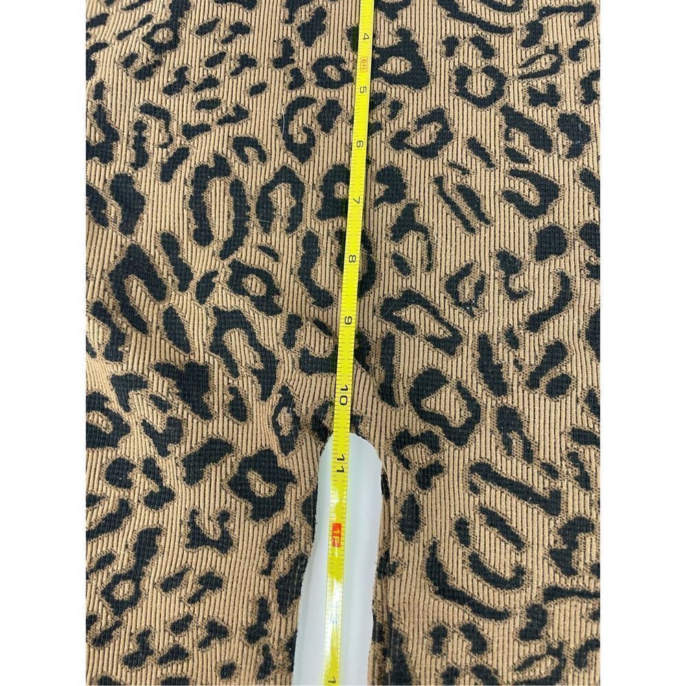 Active USA Leopard‎ Print Ribbed Bike Shorts Size M/L - Picture 6 of 7